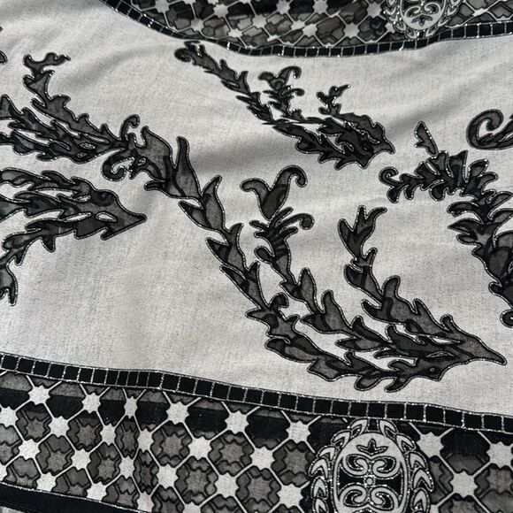 7 WAY SCARF. FOLLOW YOUR HEART. - Picture 6 of 7